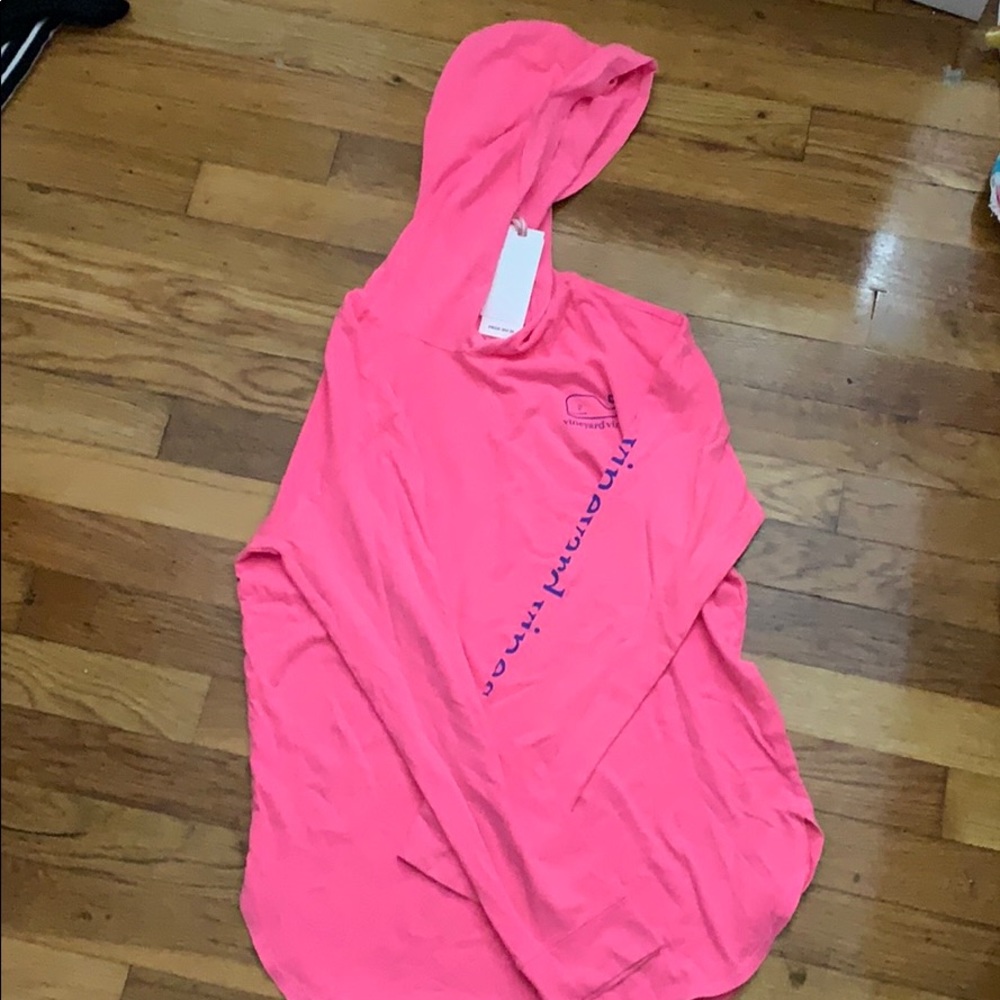 Vineyard vine long sleeve could fit adult XS